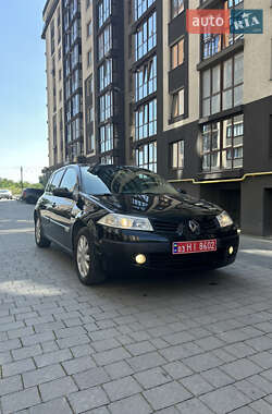 Хэтчбек Renault Megane 2007 в 