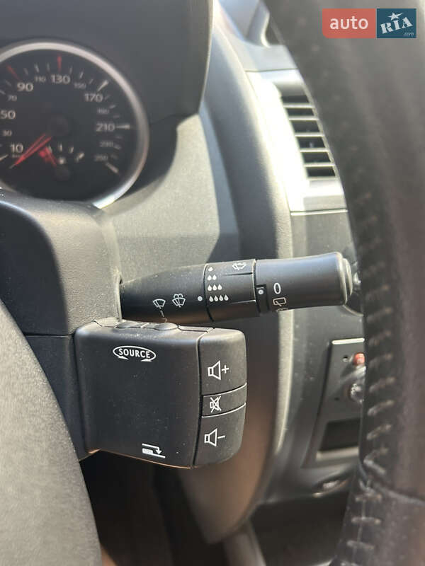 Хэтчбек Renault Megane 2007 в Ивано-Франковске фото 19 Хэтчбек Renault Megane 2007 в Ивано-Франковске