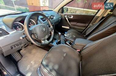 Хэтчбек Renault Megane 2005 в 