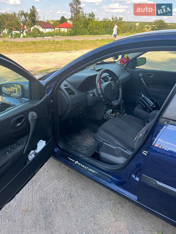Седан Renault Megane 2003 в Городке