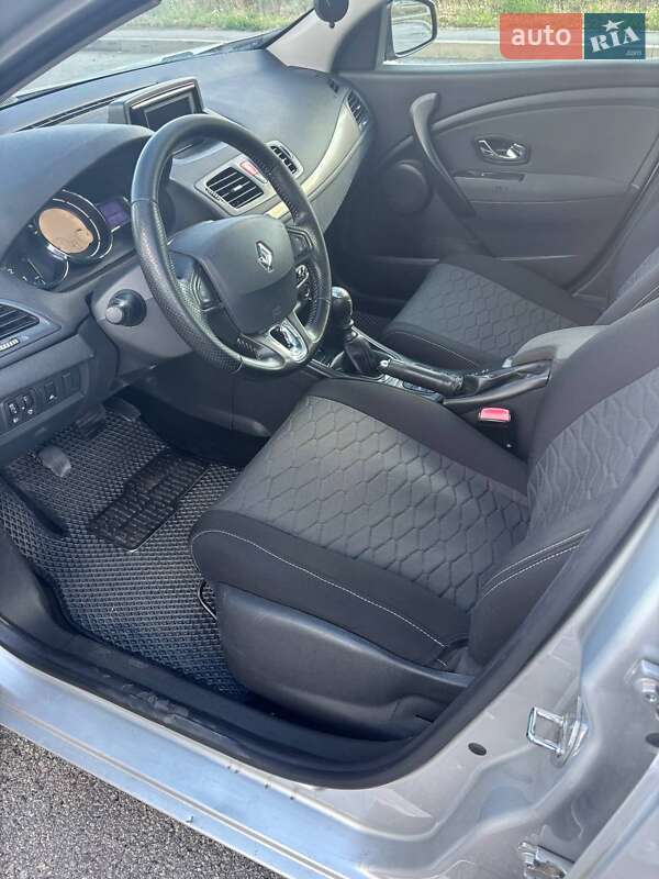 Хэтчбек Renault Megane 2013 в Полтаве фото 3 Хэтчбек Renault Megane 2013 в Полтаве
