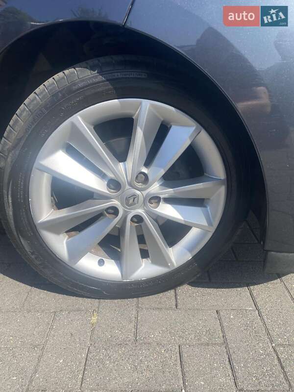 Универсал Renault Megane 2013 в Городке