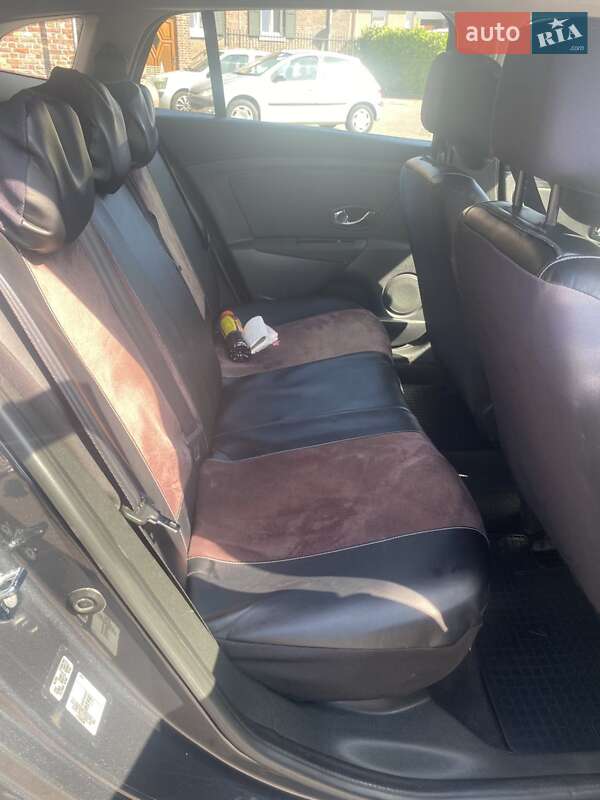 Универсал Renault Megane 2013 в Городке