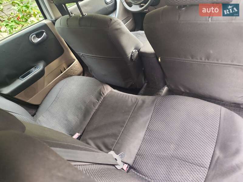 Хетчбек Renault Megane 2002 в Києві