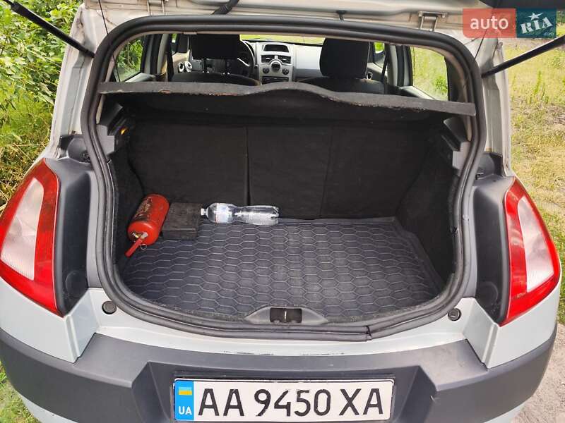 Хетчбек Renault Megane 2002 в Києві
