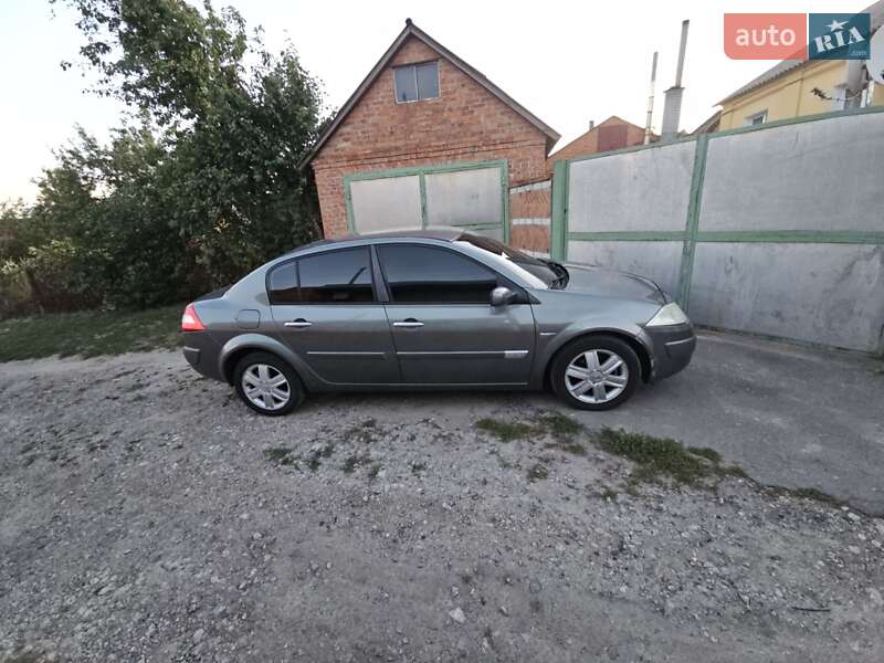 Седан Renault Megane 2003 в Богодухове