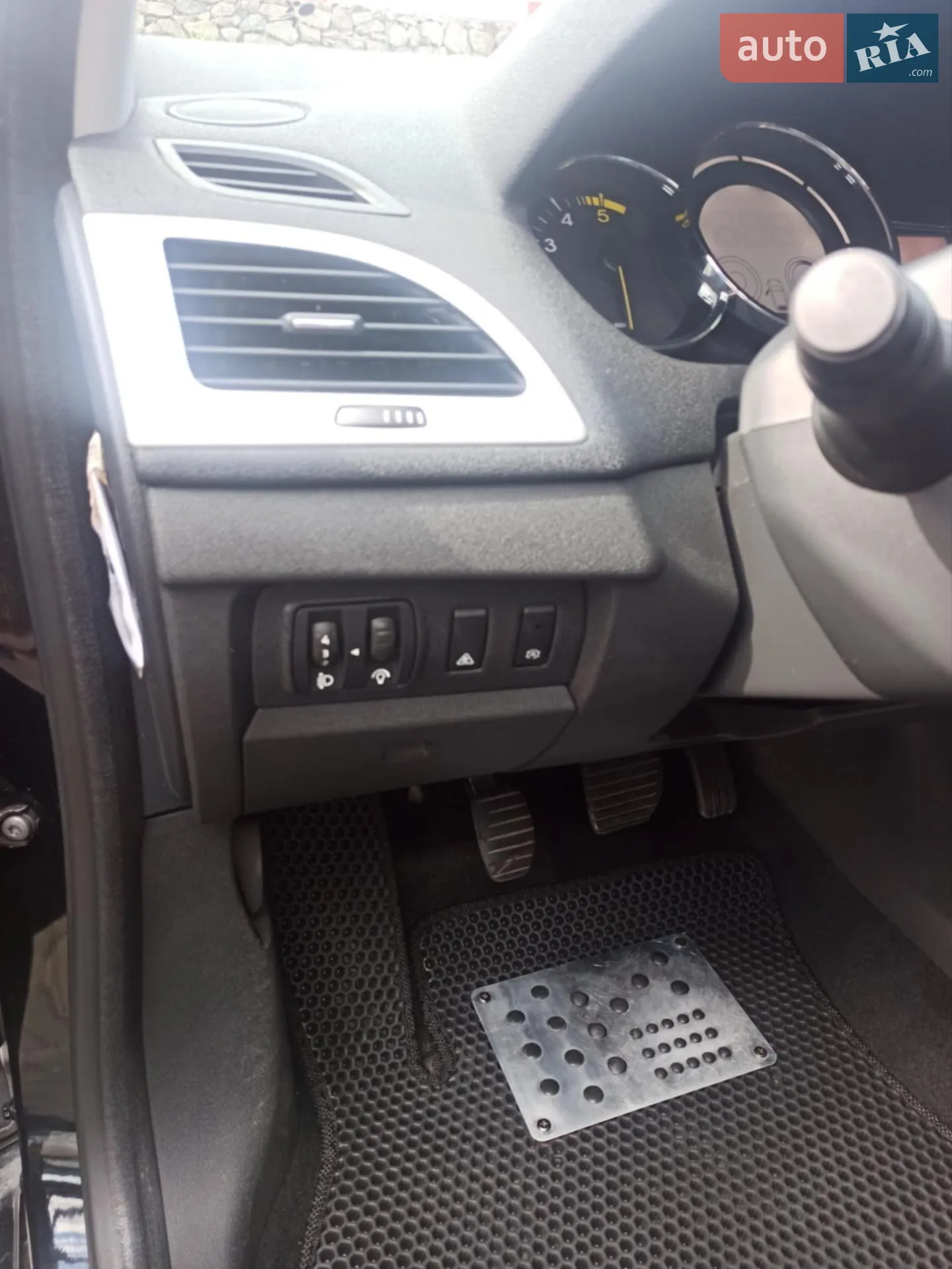 2013 Renault Megane - мініатюра 36