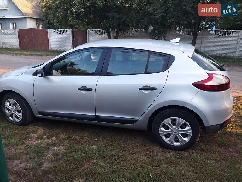 Хетчбек Renault Megane 2010 в Варві фото 12 Хетчбек Renault Megane 2010 в Варві
