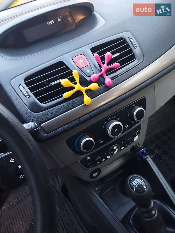 Хетчбек Renault Megane 2010 в Варві фото 16 Хетчбек Renault Megane 2010 в Варві