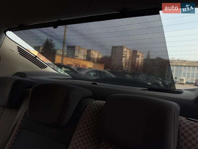 Седан Renault Megane 2004 в Глухове