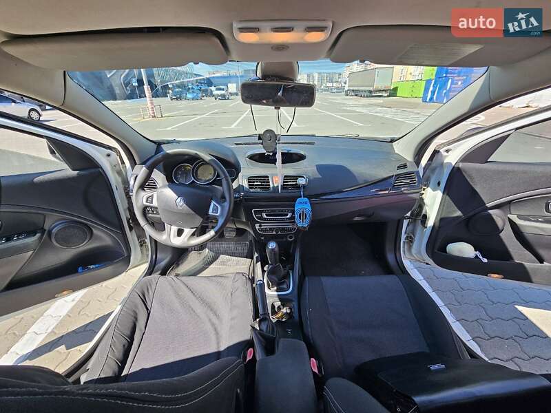 Універсал Renault Megane 2011 в Івано-Франківську фото 30 Універсал Renault Megane 2011 в Івано-Франківську