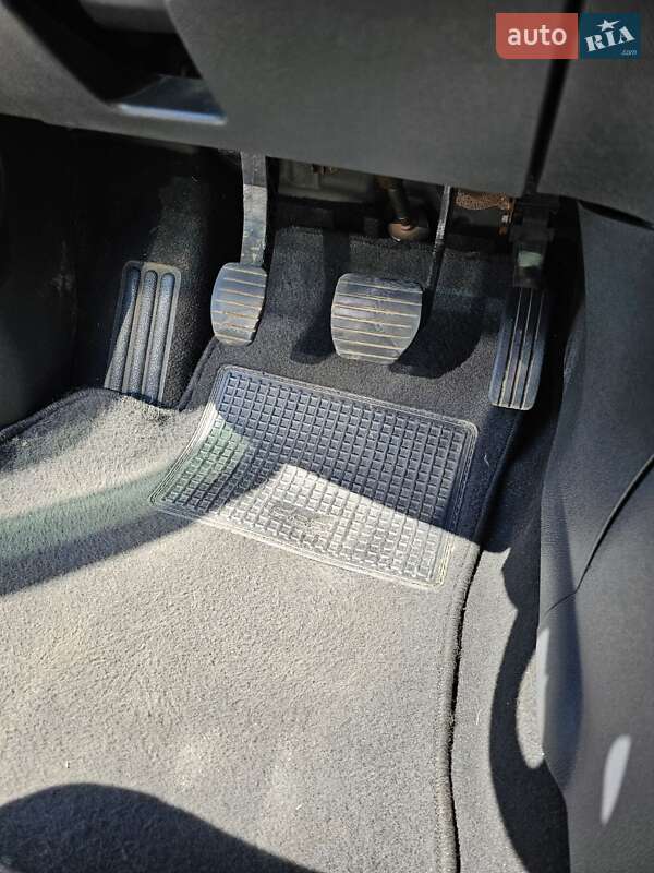 Універсал Renault Megane 2011 в Івано-Франківську фото 44 Універсал Renault Megane 2011 в Івано-Франківську