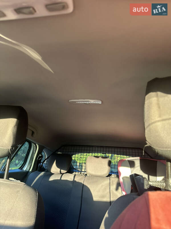 Универсал Renault Megane 2010 в Ровно фото 9 Универсал Renault Megane 2010 в Ровно