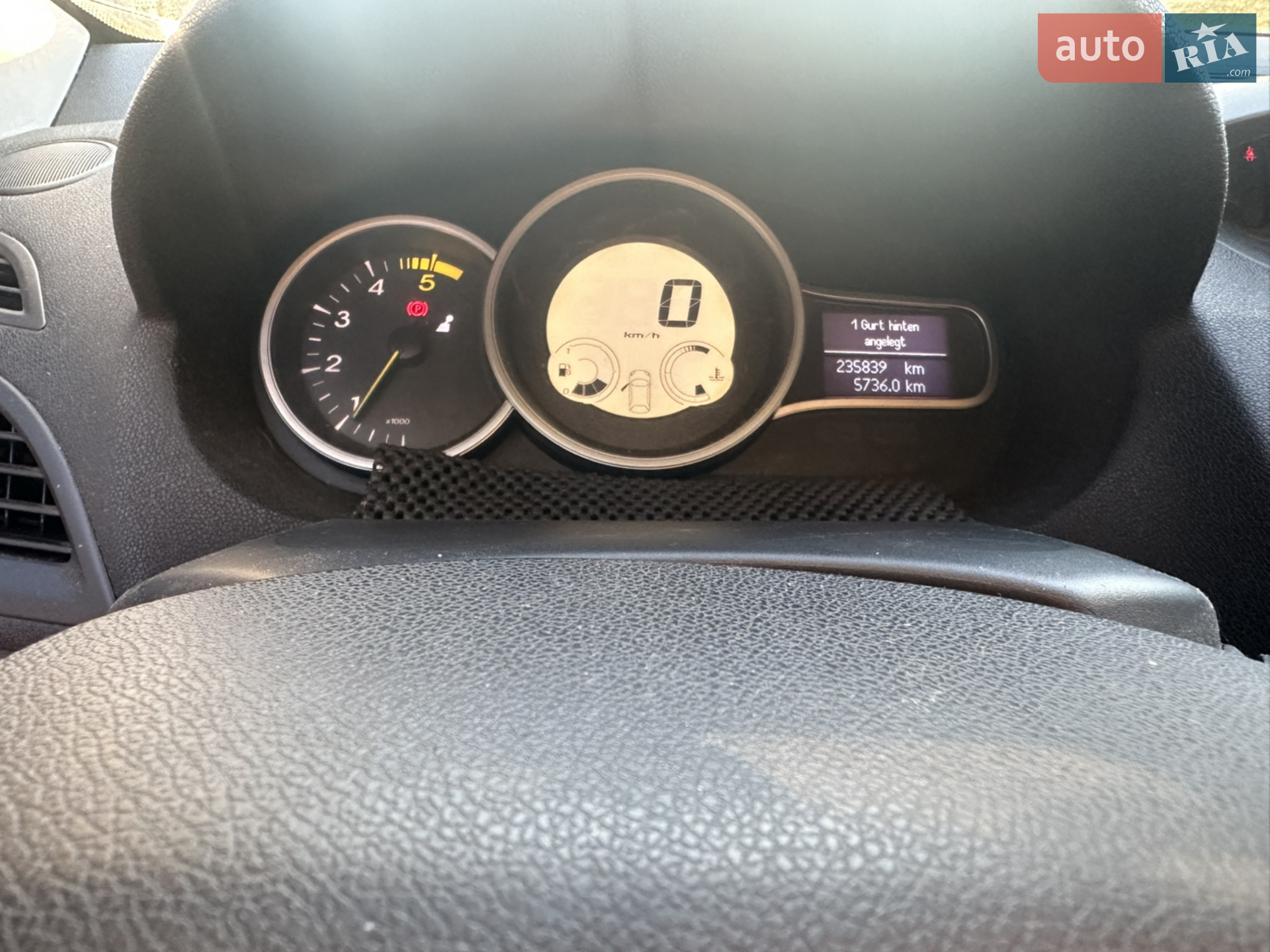 2010 Renault Megane - мініатюра 11