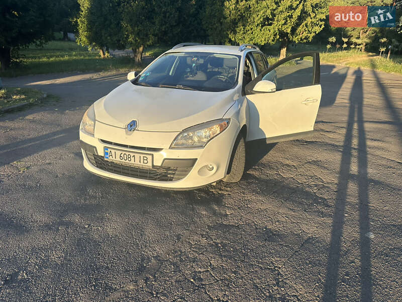 Универсал Renault Megane 2010 в Ровно фото 16 Универсал Renault Megane 2010 в Ровно