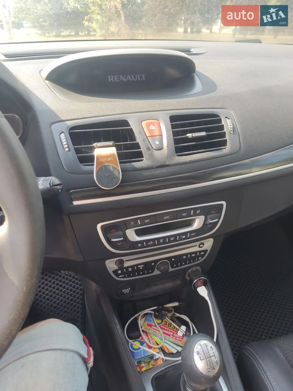 2010 Renault Megane - мініатюра 13