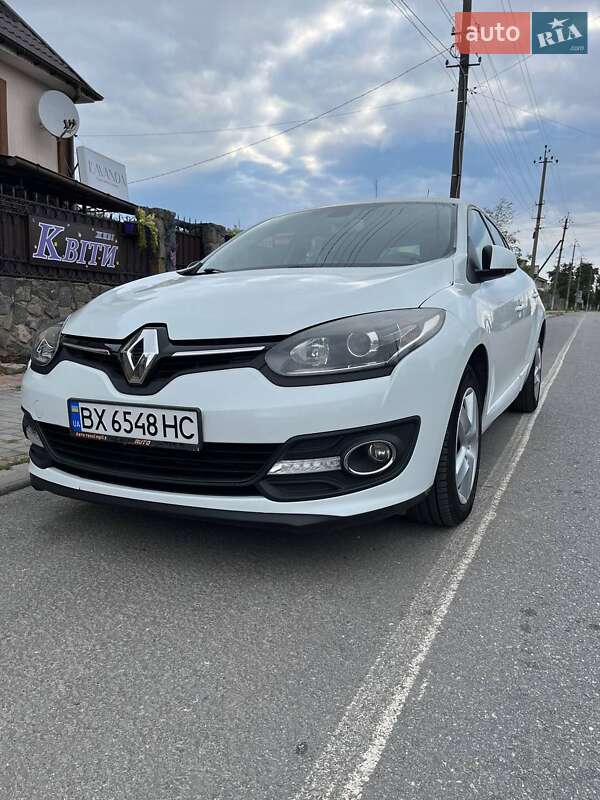 Хэтчбек Renault Megane 2015 в 