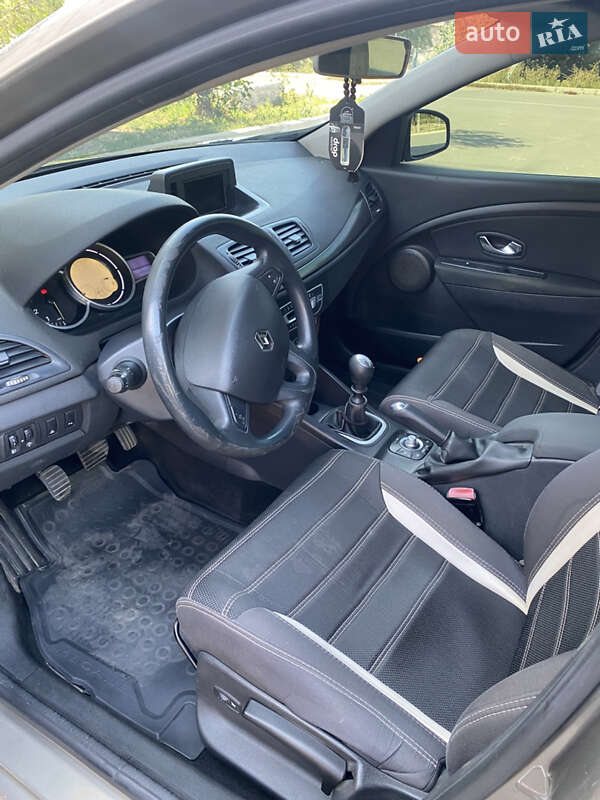 Универсал Renault Megane 2010 в Баштанке фото 33 Универсал Renault Megane 2010 в Баштанке