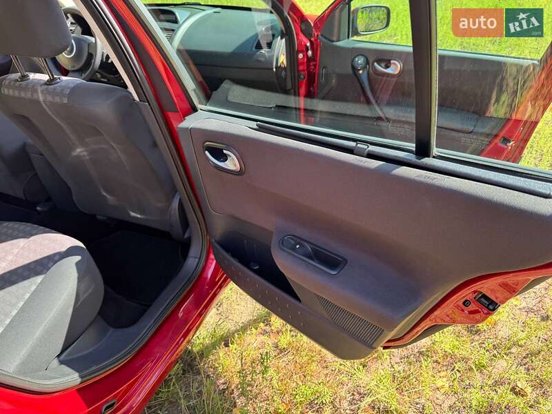 Универсал Renault Megane 2006 в Полтаве фото 50 Универсал Renault Megane 2006 в Полтаве