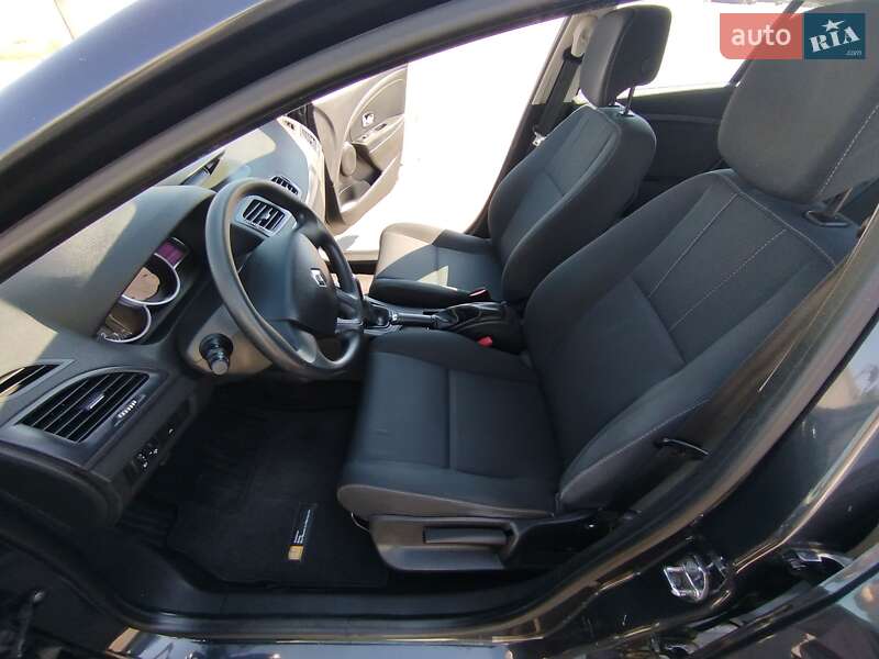 Хэтчбек Renault Megane 2012 в Березане фото 13 Хэтчбек Renault Megane 2012 в Березане