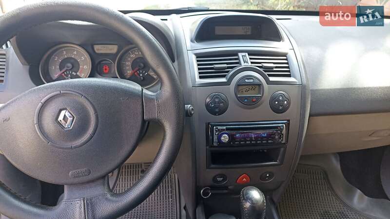 Седан Renault Megane 2006 в Днепре