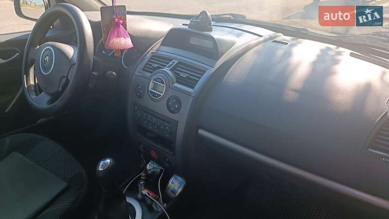 Седан Renault Megane 2006 в Днепре