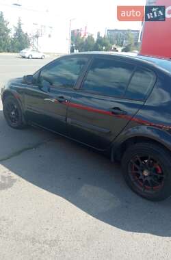 Седан Renault Megane 2004 в 