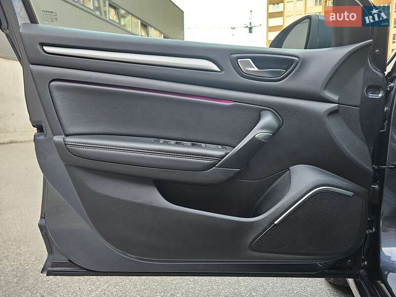 Универсал Renault Megane 2018 в Киеве фото 21 Универсал Renault Megane 2018 в Киеве