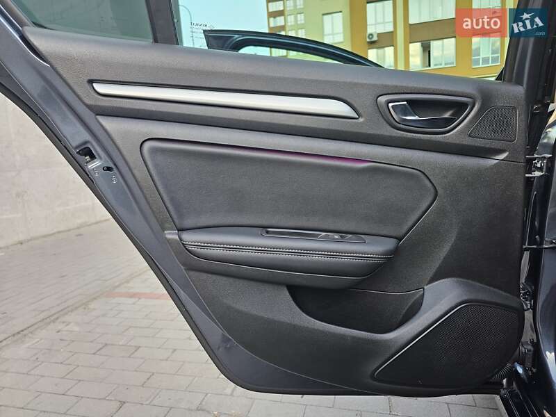 Универсал Renault Megane 2018 в Киеве фото 51 Универсал Renault Megane 2018 в Киеве