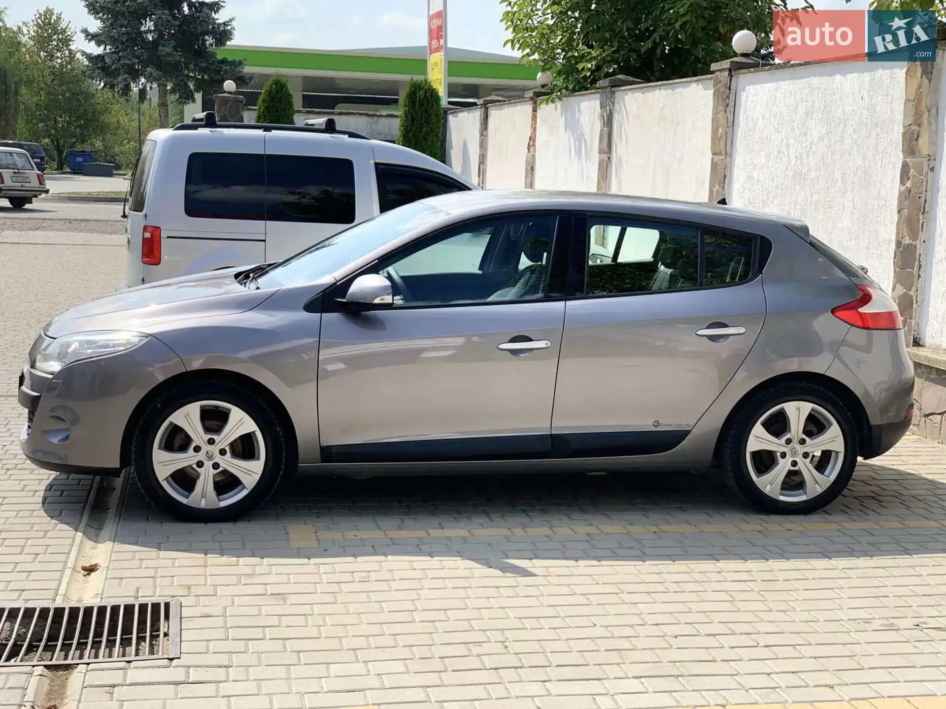 2010 Renault Megane - мініатюра 2