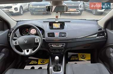 Хэтчбек Renault Megane 2011 в 