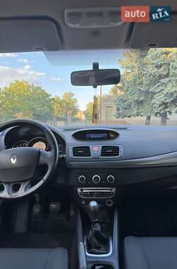 Хэтчбек Renault Megane 2009 в 