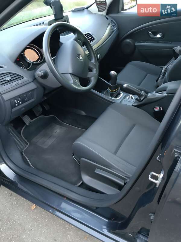 Универсал Renault Megane 2011 в Довбыше фото 19 Универсал Renault Megane 2011 в Довбыше
