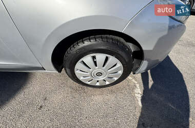 Хэтчбек Renault Megane 2009 в 