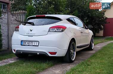 Купе Renault Megane 2011 в Млинове