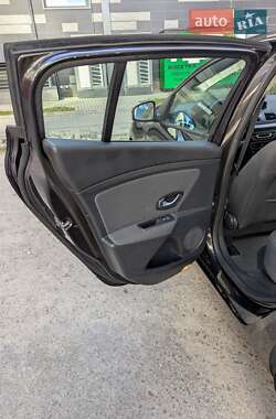 Хэтчбек Renault Megane 2009 в 