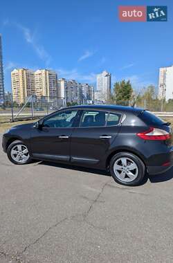 Хэтчбек Renault Megane 2009 в 