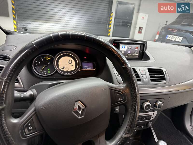 Хэтчбек Renault Megane 2013 в Киеве