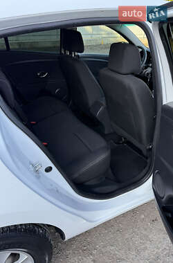 Хэтчбек Renault Megane 2014 в 