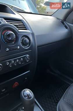 Седан Renault Megane 2003 в 