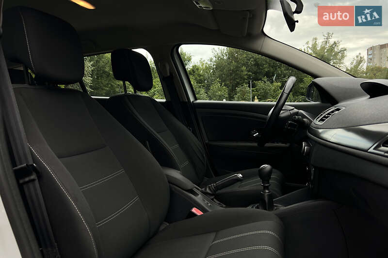 Універсал Renault Megane 2015 в Львові фото 19 Універсал Renault Megane 2015 в Львові