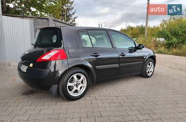 Хэтчбек Renault Megane 2004 в 