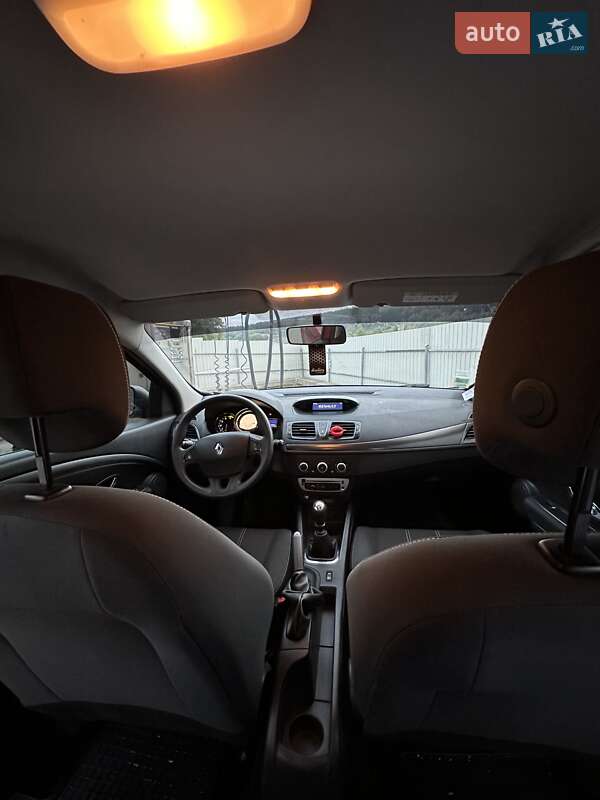 Хэтчбек Renault Megane 2015 в Бучаче фото 11 Хэтчбек Renault Megane 2015 в Бучаче