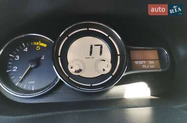 Хэтчбек Renault Megane 2014 в 