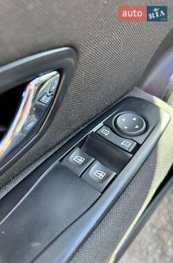 Хэтчбек Renault Megane 2014 в 