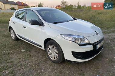 Хэтчбек Renault Megane 2012 в 