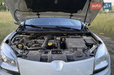 Хэтчбек Renault Megane 2012 в 