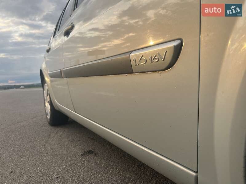 Універсал Renault Megane 2003 в Ромнах