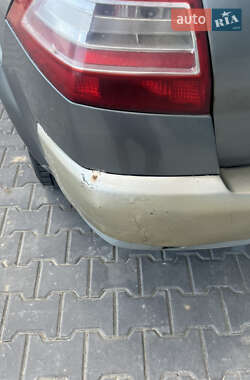Седан Renault Megane 2006 в  фото 10 Седан Renault Megane 2006 в