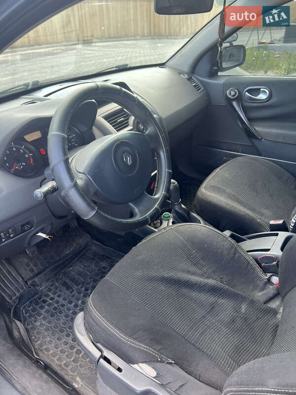 Седан Renault Megane 2006 в Києві фото 14 Седан Renault Megane 2006 в Києві